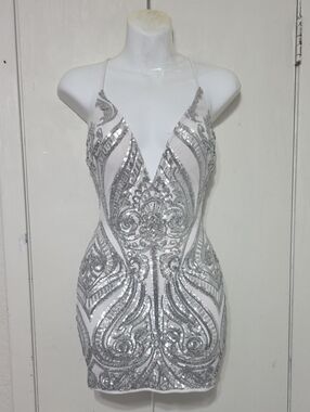 Windsor. Sequin Tied Corsette Back Mini Dress. Size XS. Made In China.